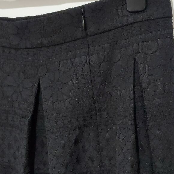 le chateau 33" waist black floral design skirt - Picture 3 of 5